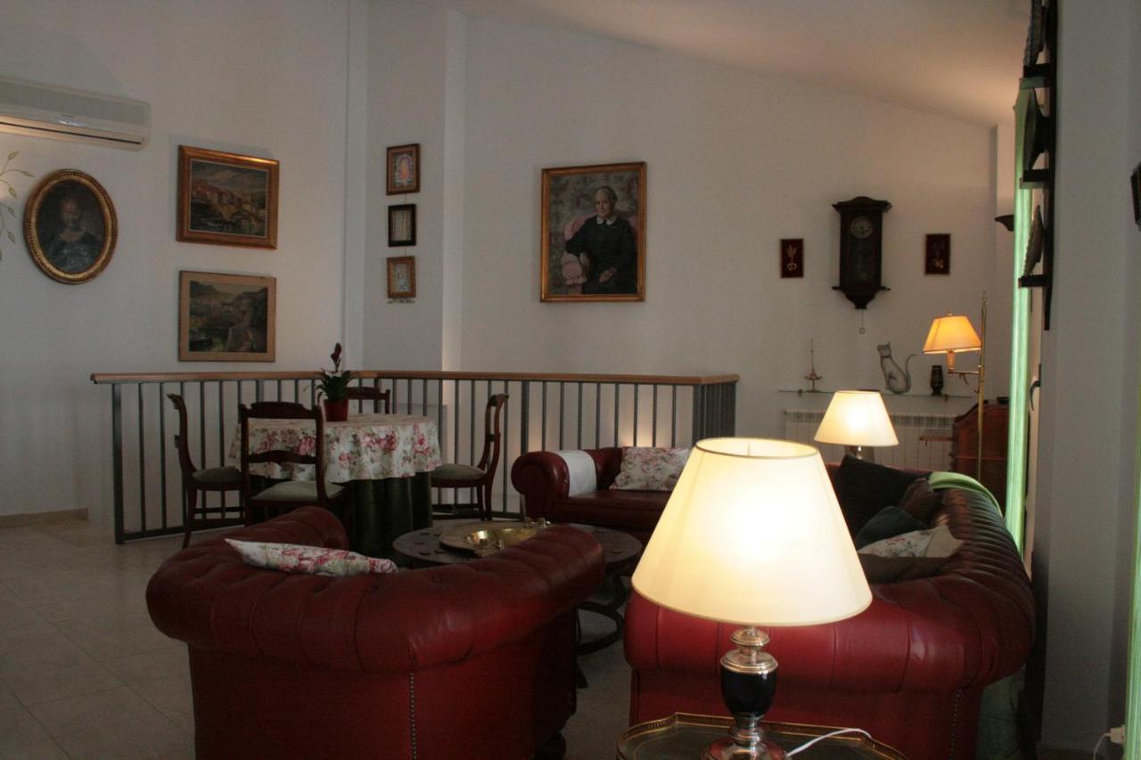 Apartamentos La Casa Pintada Caces Εξωτερικό φωτογραφία